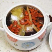 孕期炖汤食谱（孕妇可以用那些食材煲汤）