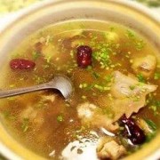 孕期喝鸡汤有什么好处（孕妇吃鸡汤怎么炖最好呢？吃着最有营养呢）
