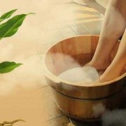孕期可以用醋泡脚吗（孕期可以用醋泡脚吗有影响吗）