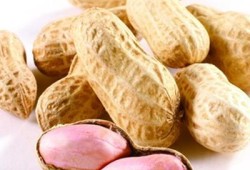 孕妇吃花生对胎儿有什么好处（孕妇吃花生对胎儿有什么好处和坏处）