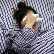孕期孕妇大哭,孕期爱哭是生男孩女孩吗