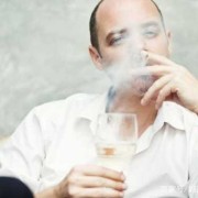 孕期抽烟喝酒怎么办（孕期抽烟喝酒怎么办）