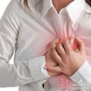 怀孕期间胸口正中间痛（怀孕期间胸口正中间痛正常吗）