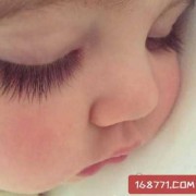 胎儿睫毛长（几个月大的婴儿睫毛很长）