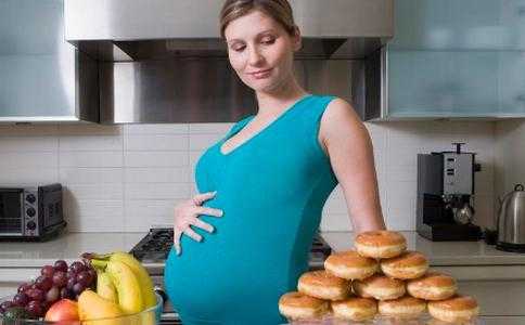 怀孕期间吃什么对胎儿发育好（怀孕七八个月要多吃点什么食物好）  第1张