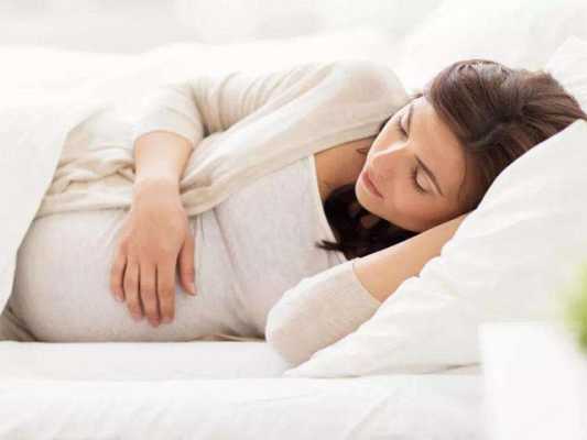 孕期能平躺吗（孕妇长时间平躺着睡觉对胎儿有影响吗）  第1张