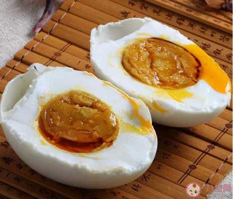 孕期吃太咸有哪些危害（咸蛋黄吃了有什么好处坏处）  第1张