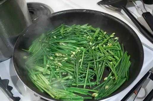 怀孕吃韭菜对胎儿好吗(怀孕吃韭菜对胎儿好吗有影响吗) 第1张 怀孕吃韭菜对胎儿好吗(怀孕吃韭菜对胎儿好吗有影响吗) 第1张