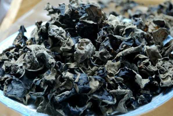 孕期可以吃菠菜(吃了菠菜大便会是黑色的吗) 第1张 孕期可以吃菠菜(吃了菠菜大便会是黑色的吗) 第1张