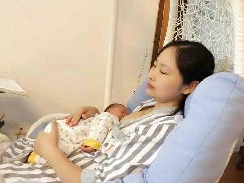 哺乳期的产妇眼睛肿了该怎么办,孕期吃什么宝宝眼睛大聪明 第2张 哺乳期的产妇眼睛肿了该怎么办,孕期吃什么宝宝眼睛大聪明 第2张