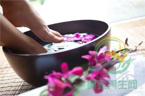 孕期可以用盐水泡脚吗(孕期可以用盐水泡脚吗晚上) 第2张 孕期可以用盐水泡脚吗(孕期可以用盐水泡脚吗晚上) 第2张