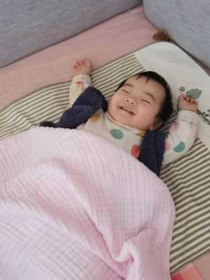 婴儿经常笑好不好呢?我家孩子三个多月了,在非常喜欢笑,三个半月胎儿图片男女真实图片 第1张 婴儿经常笑好不好呢?我家孩子三个多月了,在非常喜欢笑,三个半月胎儿图片男女真实图片 第1张