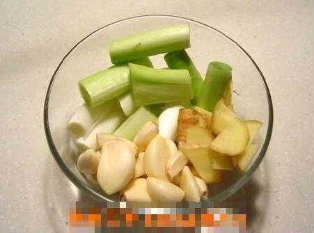 怀孕能吃葱姜蒜吗?孕期时候饮食要注意些,可以做菜时候加点,孕期注意饮食事项 第2张 怀孕能吃葱姜蒜吗?孕期时候饮食要注意些,可以做菜时候加点,孕期注意饮食事项 第2张