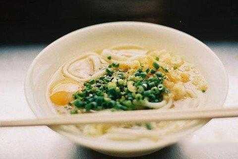 孕期咳嗽食疗（孕妇咳嗽有痰可以吃面条吗？吃些啥对止咳好）  第1张