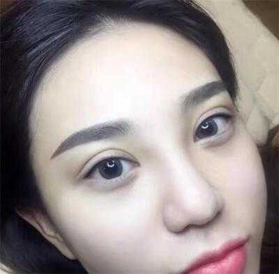 孕期化眉毛(拍婚纱照之前纹眉会影响妆容吗) 第2张 孕期化眉毛(拍婚纱照之前纹眉会影响妆容吗) 第2张