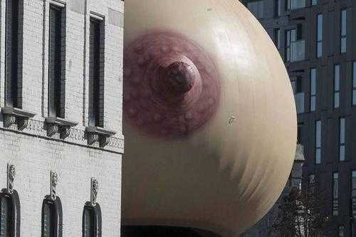 孕期乳房有硬块（乳房有肿块，鸡蛋大小，硬硬的，该怎么办呢，希望得到尽快解决）  第1张