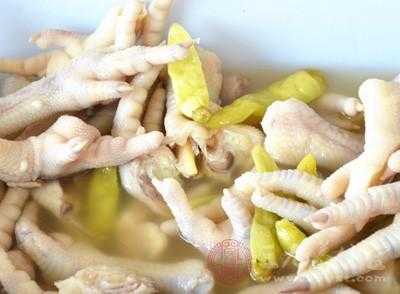 孕妇吃鸡爪对胎儿好吗(孕妇可否吃酸辣鸡爪?怀孕之后一直没什么胃口,婆婆自己弄了酸辣的鸡爪,不知道能不能吃呢) 第1张 孕妇吃鸡爪对胎儿好吗(孕妇可否吃酸辣鸡爪?怀孕之后一直没什么胃口,婆婆自己弄了酸辣的鸡爪,不知道能不能吃呢) 第1张