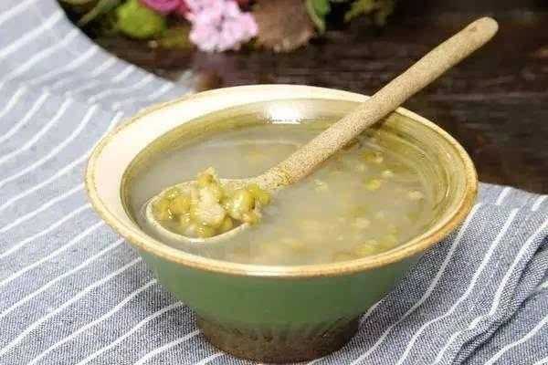 绿豆汤胎儿(孕初期能喝绿豆汤吗) 第1张 绿豆汤胎儿(孕初期能喝绿豆汤吗) 第1张