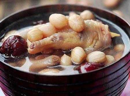孕期炖汤食谱(孕妇可以用那些食材煲汤) 第1张 孕期炖汤食谱(孕妇可以用那些食材煲汤) 第1张
