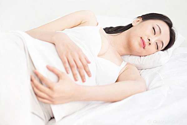 孕妇能平躺着睡觉吗,孕期经常躺着好吗还是坐着 第1张 孕妇能平躺着睡觉吗,孕期经常躺着好吗还是坐着 第1张