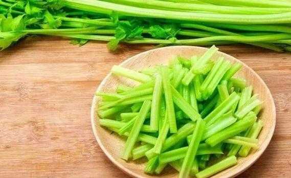孕妇多吃什么蔬菜好,孕期吃芹菜有什么好处和坏处 第1张 孕妇多吃什么蔬菜好,孕期吃芹菜有什么好处和坏处 第1张