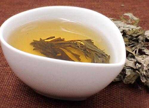 孕妇喝艾叶水对胎儿是否有影响(艾叶对孕妇有什么影响吗) 第2张 孕妇喝艾叶水对胎儿是否有影响(艾叶对孕妇有什么影响吗) 第2张