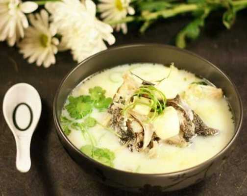 孕期喝鱼汤对宝宝有什么好处(孕妇吃鲫鱼汤的好处) 第1张 孕期喝鱼汤对宝宝有什么好处(孕妇吃鲫鱼汤的好处) 第1张