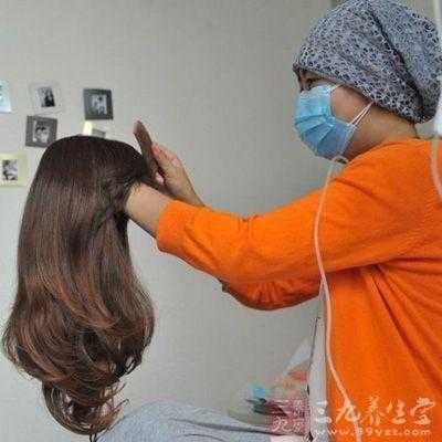 孕期掉头发很厉害怎么办(怀孕后总是掉头发,怎么办?为什么会掉头发) 第2张 孕期掉头发很厉害怎么办(怀孕后总是掉头发,怎么办?为什么会掉头发) 第2张