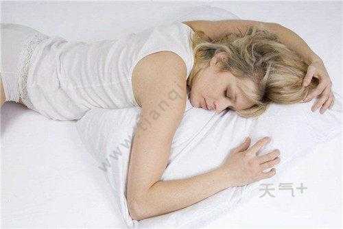 孕妇晚上睡觉出虚汗怎么办,孕期睡觉盗汗什么原因 第2张 孕妇晚上睡觉出虚汗怎么办,孕期睡觉盗汗什么原因 第2张