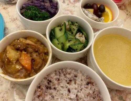 孕期加餐吃什么（坐月子加餐吃什么）  第3张