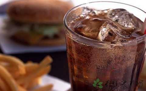 孕妇偶尔喝碳酸饮料有事么,孕期偶尔喝碳酸饮料可以吗 第2张 孕妇偶尔喝碳酸饮料有事么,孕期偶尔喝碳酸饮料可以吗 第2张