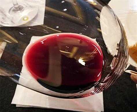 月经期可以喝红酒吗?经期喝红酒好吗,孕期能喝红酒吗?一杯 第2张 月经期可以喝红酒吗?经期喝红酒好吗,孕期能喝红酒吗?一杯 第2张